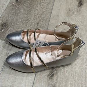 The Children’s Place zip ballet flats